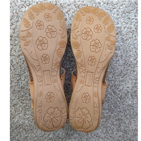 Propet women’s leather strappy sandals size 11 - Picture 8 of 12